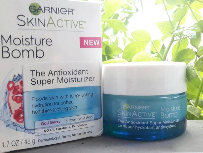 Kem dưỡng ẩm da Garnier Skin Active Moisture Bomb The Antioxidant Super Moisturizer